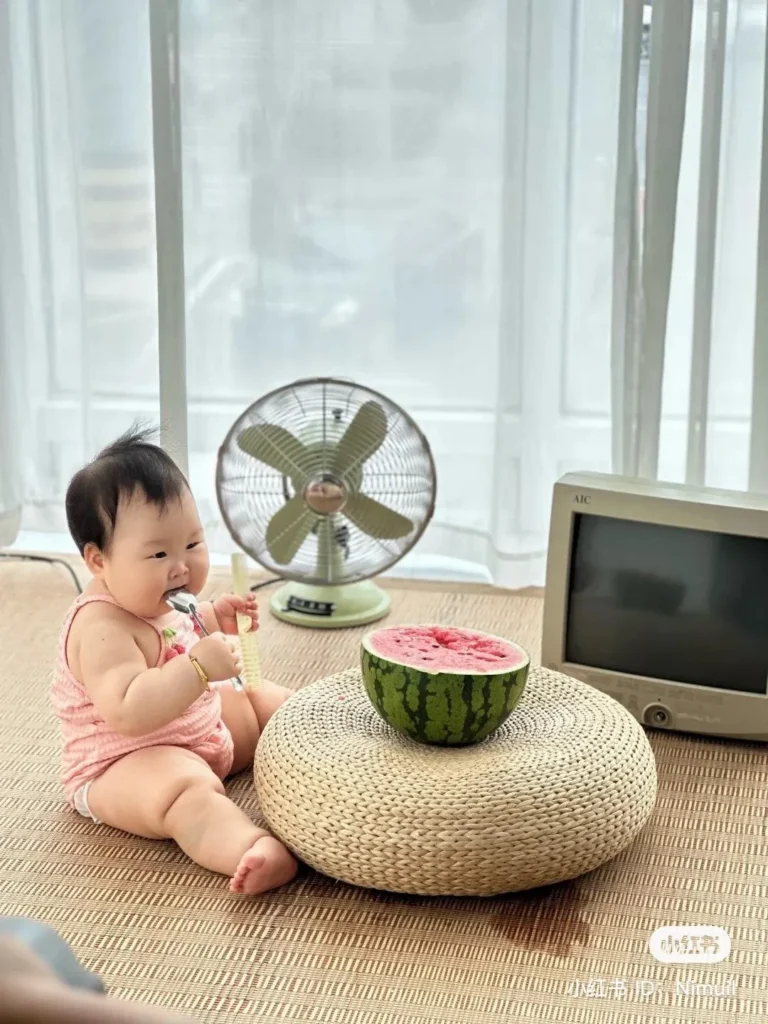 2 A Baby Eating Watermelon Makes Netizens Delighted
